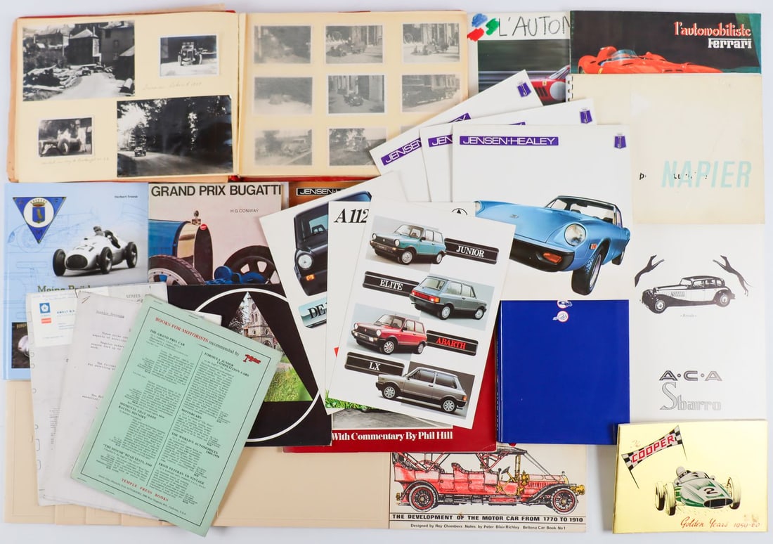 Automobilia 37 parts brochures and books from the 60s to th: Including “Grand Prix Bugatti by H. G. Conway, Lancia, Jensen Healey, Sbarro, etc., as well as a photo album with approx. 170 B/W private photos, different languages”