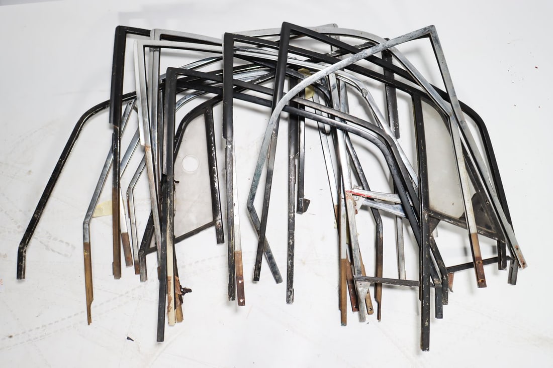 Porsche 23-parts window frames for Type 356 and 911: Left and right side