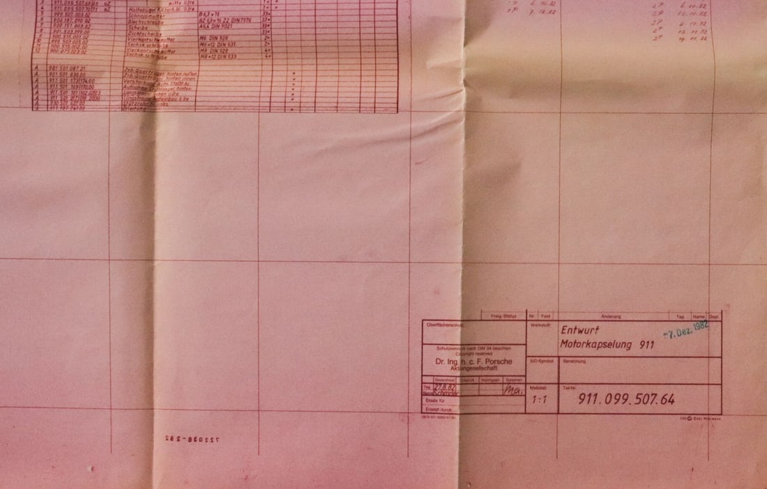 Porsche Original blueprint design engine encapsulation 911: 911.099.507.64, scale: 1:1, stamped 1982, l: 4.80m, w: 1.50m