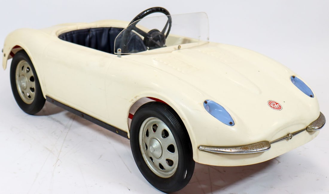 Tretauto Pedal car Jaguar e-type around 1960 (1 of 6)