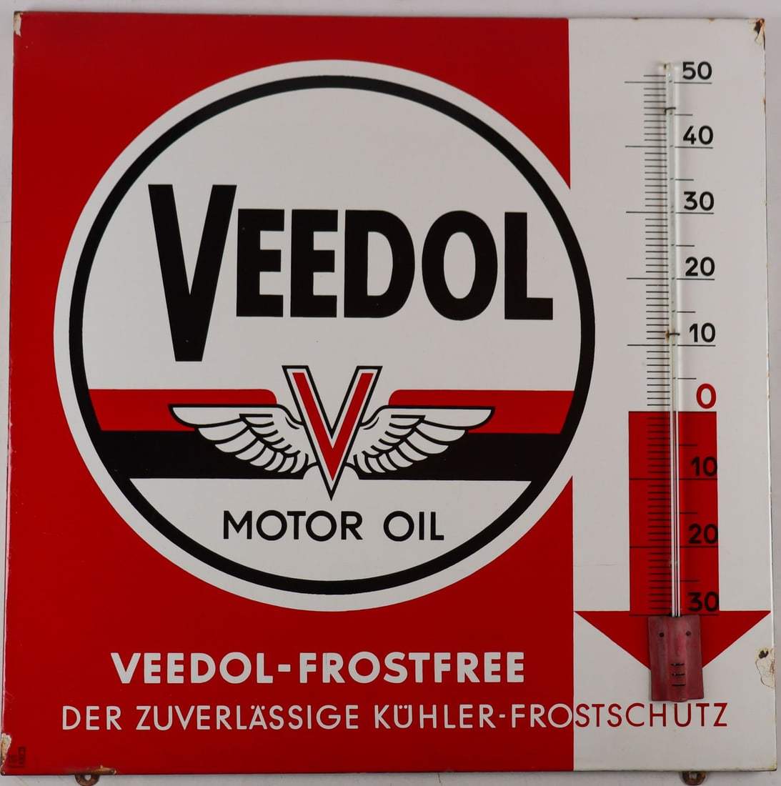 Automobilia Enamel sign 'Veedol Motor Oil' circa 1950s: 70 x 69 cm, equipped with a thermometer, Manufacturer: Boos Hahn