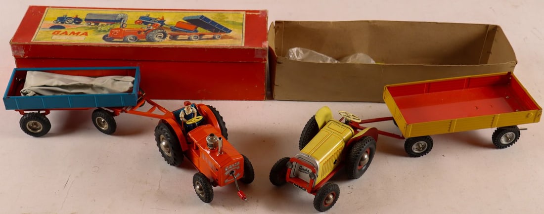 Modellauto 2 x Tin toy/tractor model with trailer GAMA ca. (1 of 2)