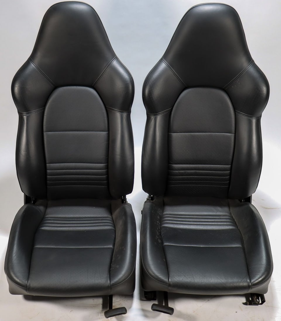 Porsche 1 Pair of seats for Type 996 GT3 MK1 (1 of 4)