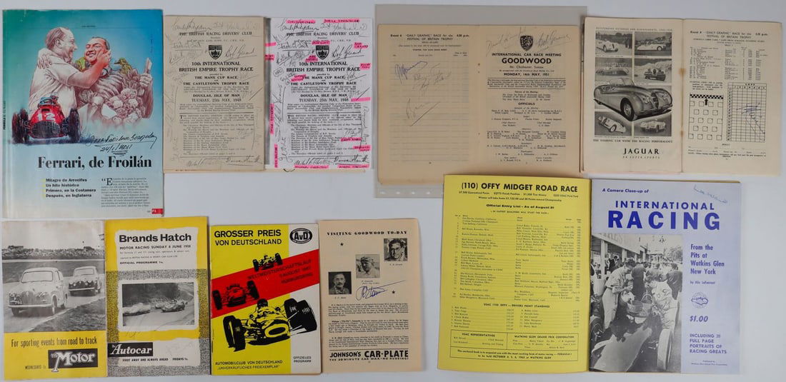 Autogramm 30 original hand signatures from racing drivers: E.g. Innes Ireland, Jo Siffert, Pierre Levegh, P. Etancelin, Peter Clark, Michael Chorlton, Duncan Hamilton, Reg Parnell, Dennis Taylor, Stuart Lewis Evans, Bob Gerard, Prinz Bira, David Hampshire, Ni