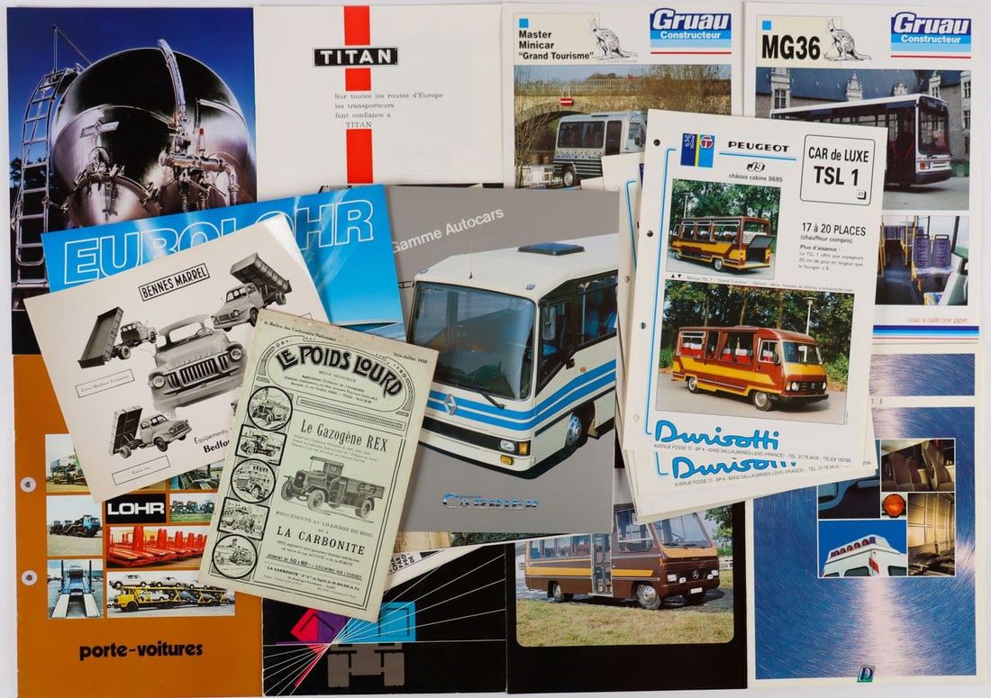 Automobilia 29-piece brochures / Original B&W press photos (1 of 1)