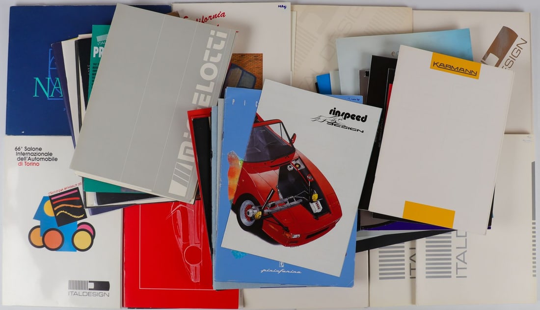 Automobilia 39-piece press kits / brochures from the 1980s-: Predominantly Italian designers, including e.g. Nautilus Pininfarina, Italdesign, Michelotti, Bertone etc., incl. slides, press texts etc., various languages