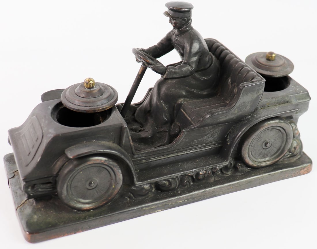 Automobilia Bronze desk set in the shape of an automobile: 24.5 x 10 x 15 cm, with small crack on the base