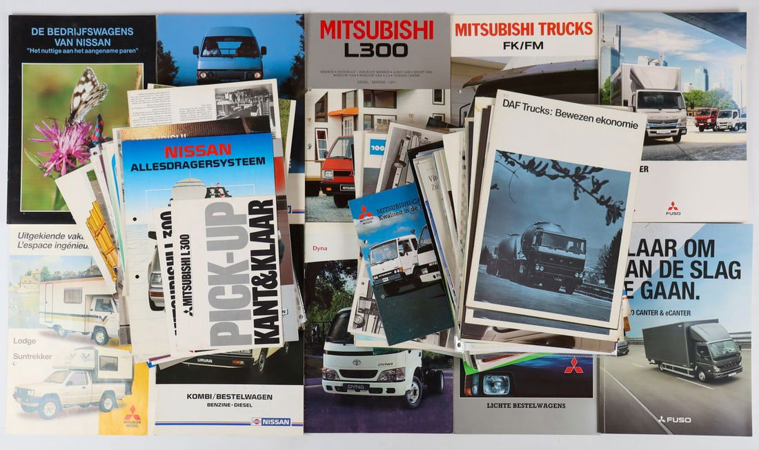 Automobilia Approx. 120-piece truck brochures etc. 1930s-19 (1 of 1)