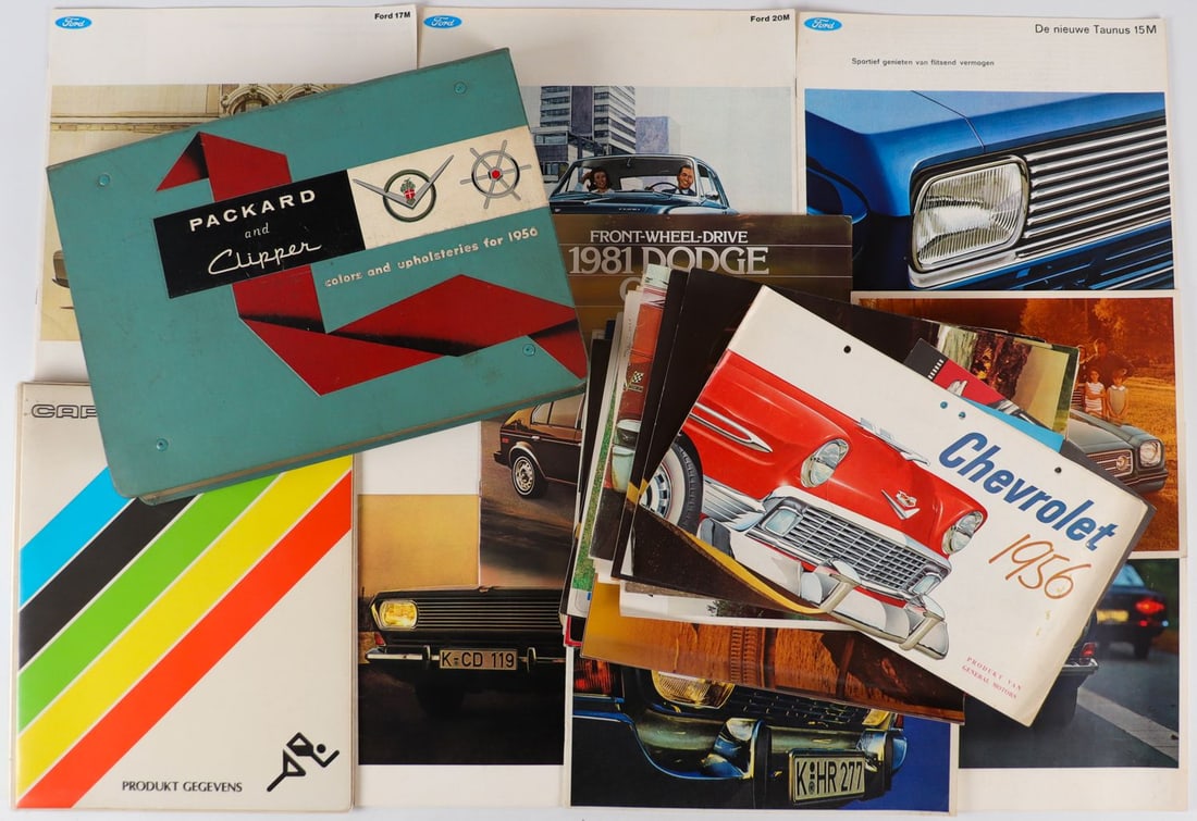 Automobilia Approx. 90 pieces brochures etc. American manuf (1 of 1)