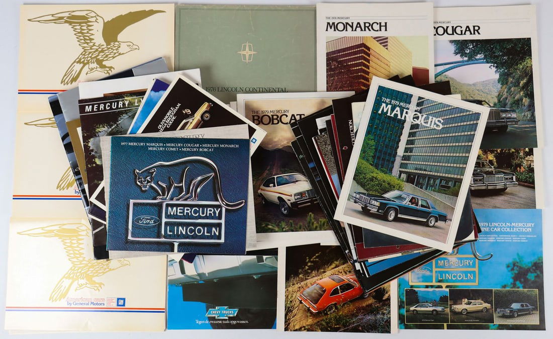 Automobilia Approx. 90 pieces brochures etc. American manuf (1 of 1)