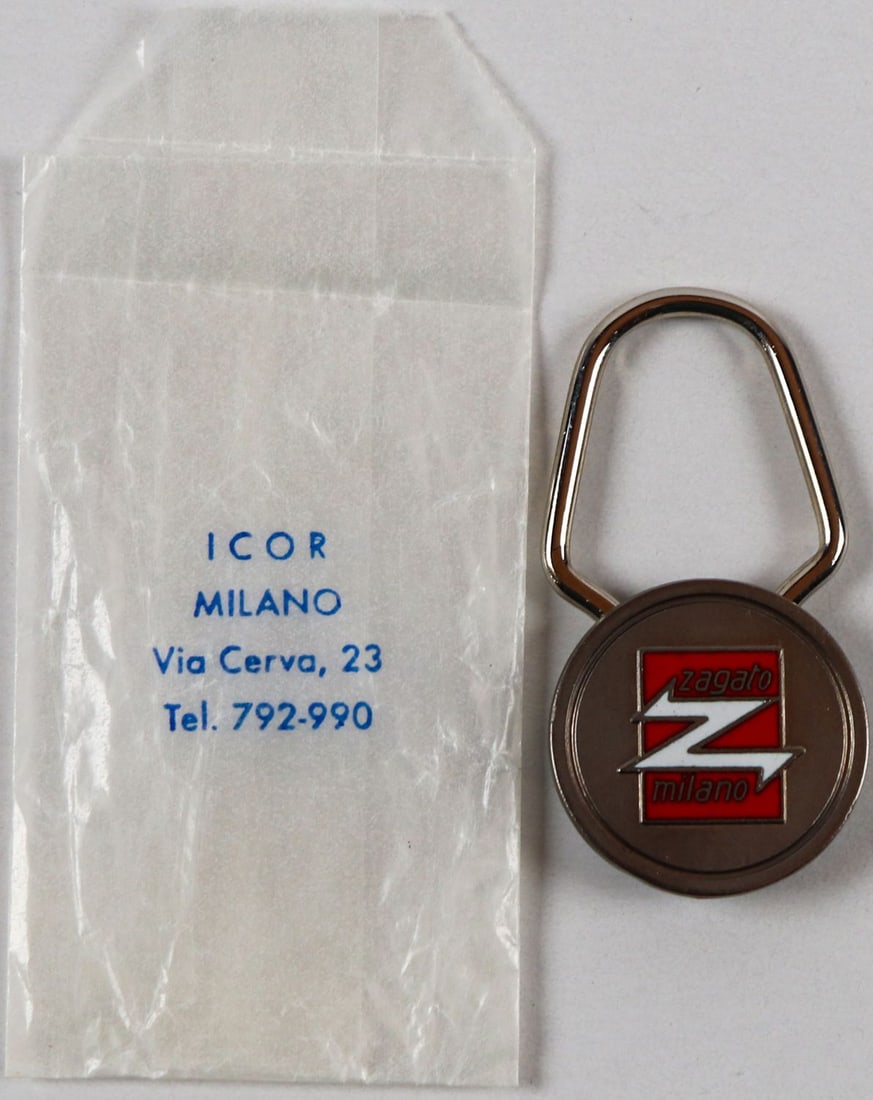 Automobilia I.C.O.R. Zagato Milano key chain from the 1960s: 5 x 2.5 cm, enameled