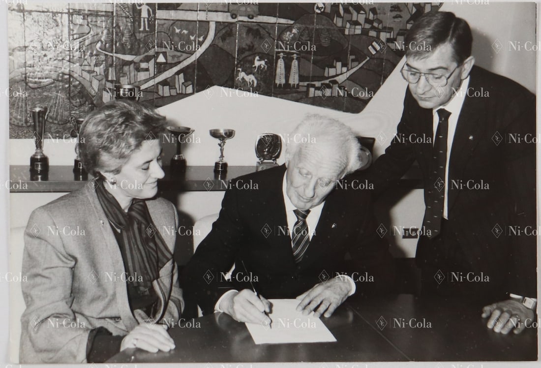 Automobilia Original B/W photo Villoresi signs contract: 12 x 17.7 cm