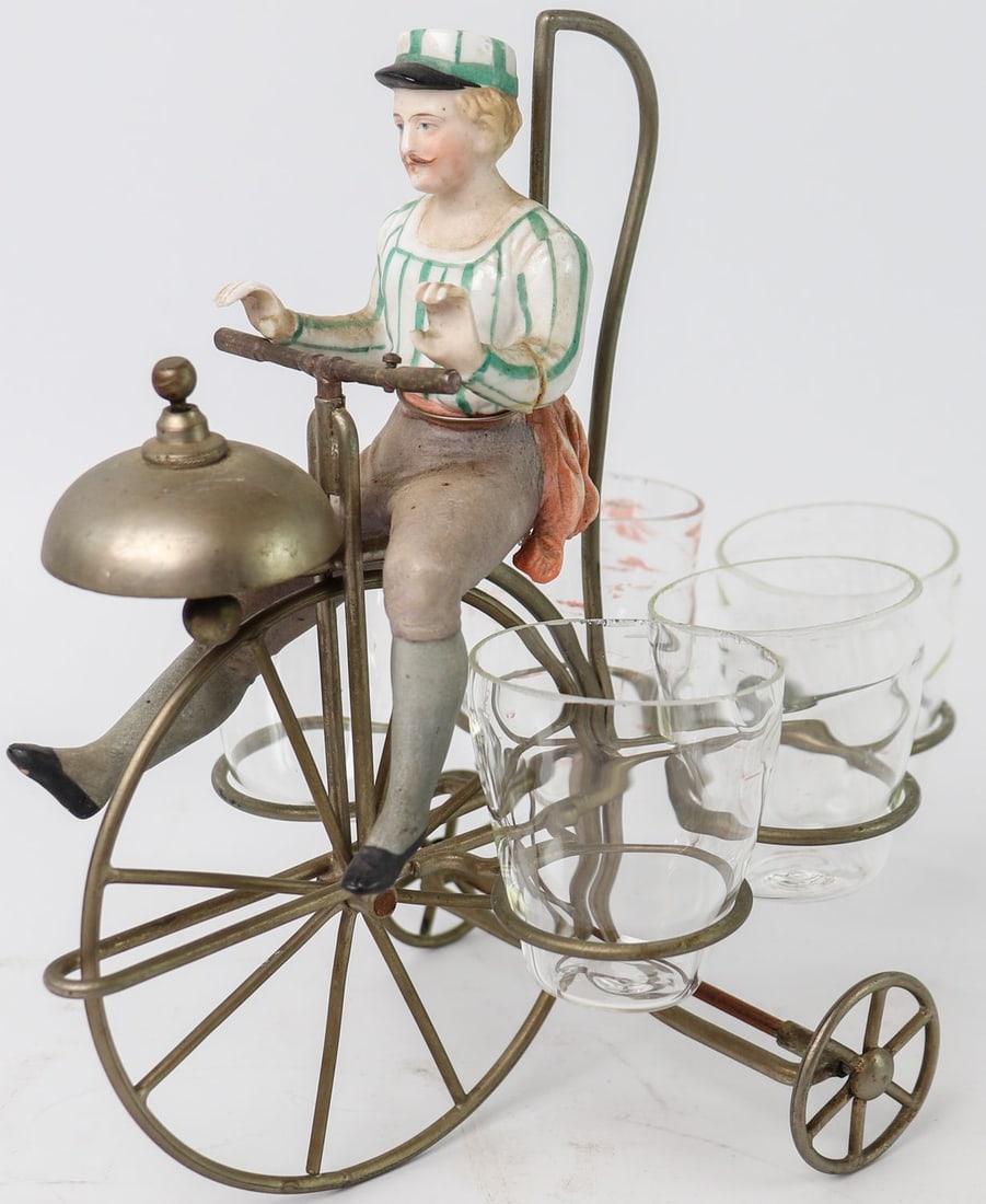 Automobilia Liquor service around 1900: H: 22 cm, arm was glued, with broken parts on the hand