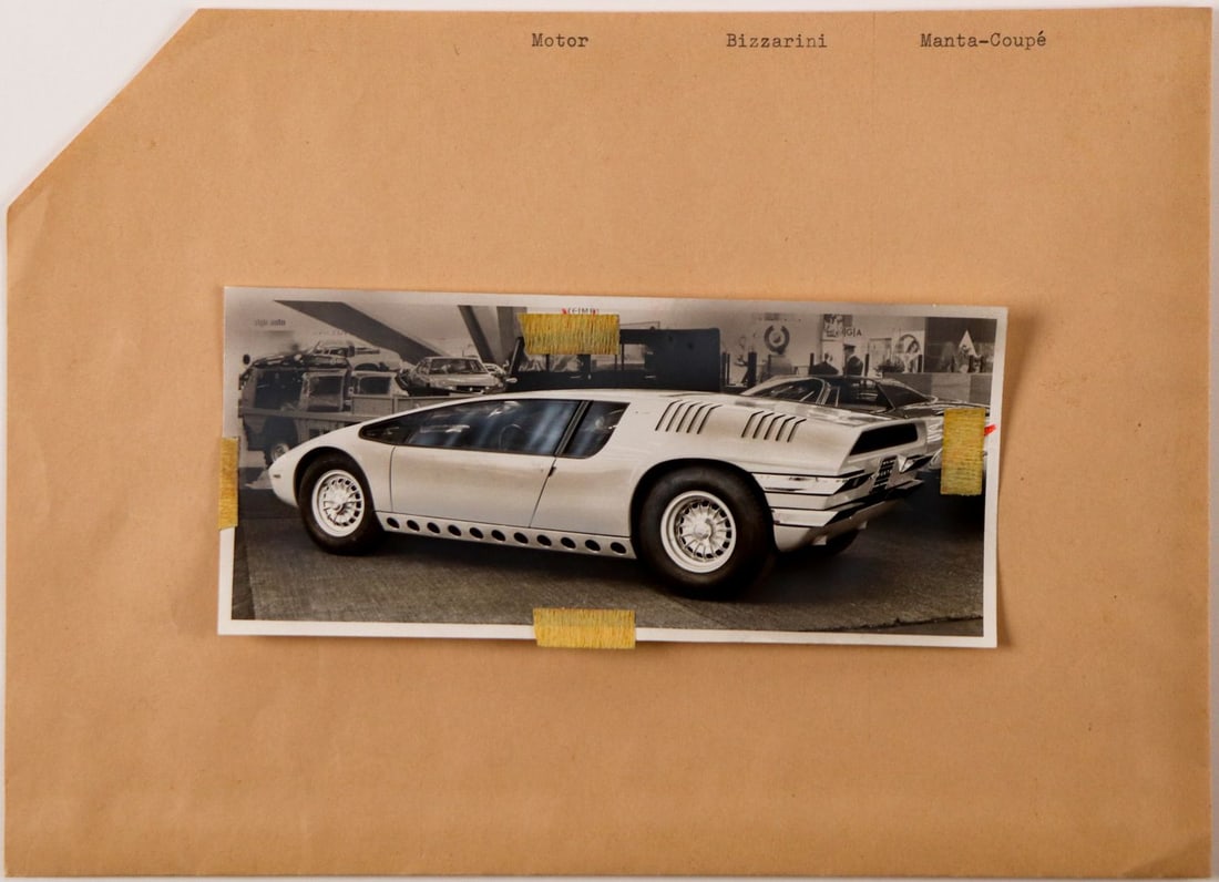 Bizzarrini Original B/W press photo Type Manta Coupe from 1: 8 x 17.5 cm, stamped Dr. Seifert