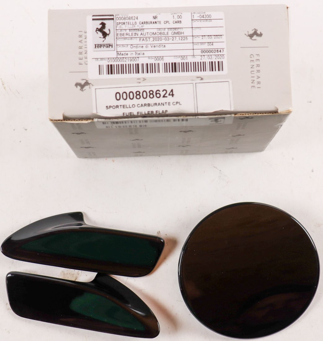 Ferrari 3-piece fuel filler cap for 488 GTB, 488 Pista, 488: Part number 000808624, with original box