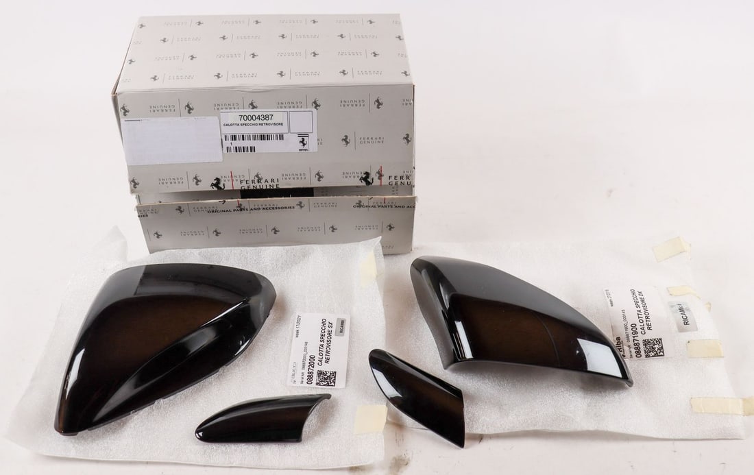 Ferrari 4-piece Ferrari Carbon mirror caps for type GTC4: Used