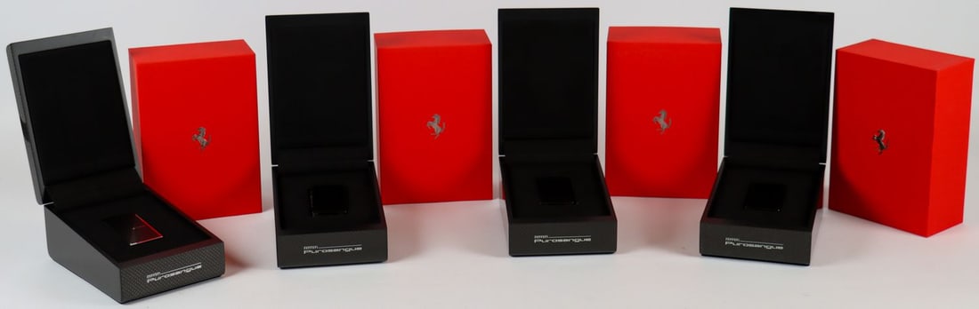 Ferrari 4x Key box for type Purosangue: Each with model-specific plaque, 19 x 13 x 8.5 cm, original packaging