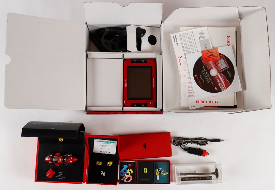 Ferrari 5-piece: Model car Ferrari 625 Froilan Gonzalez 1954, 3 Ferrari Pins, Valvola Formula 1 - 1991 Motor valve, Becker Traffic Assist Pro