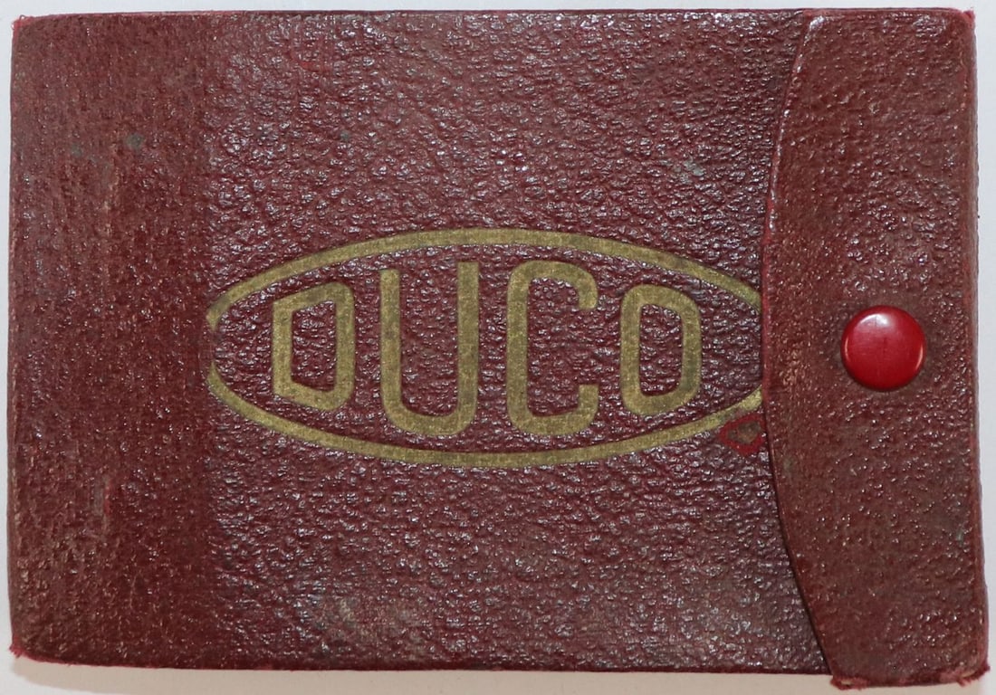 Ferrari Color sample book DUCO with 64 color samples from t: With several paint samples from the period, including in the colors Grigio Carpazi metallizzato, Grigio chiaro di luna, Giallo sole, Beige Deauville metallizzato, Rosso pirata, Rosso cinese, Ocra