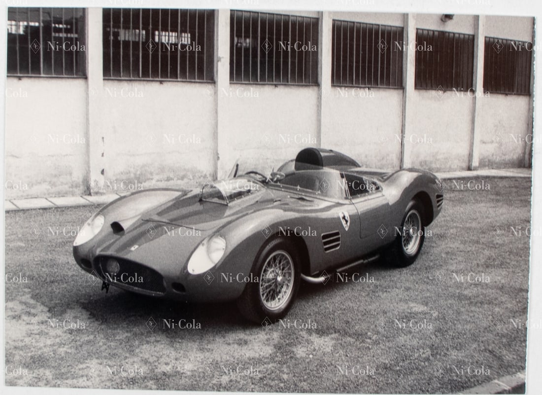 Ferrari Original B/W - Press photo Type Dino 196S s/n 0776S: The car is located in Modena, 18 x 13 cm, stamped: Foto Coltrin
