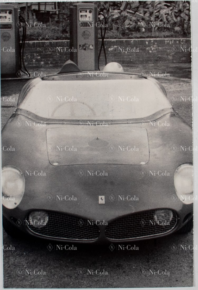 Ferrari Original B/W - Press photo Type Dino 246SP s/n 0790: Taken at the annual press conference at the Ferrari factory in February 1961, 18 x 13 cm, stamped: Foto Coltrin