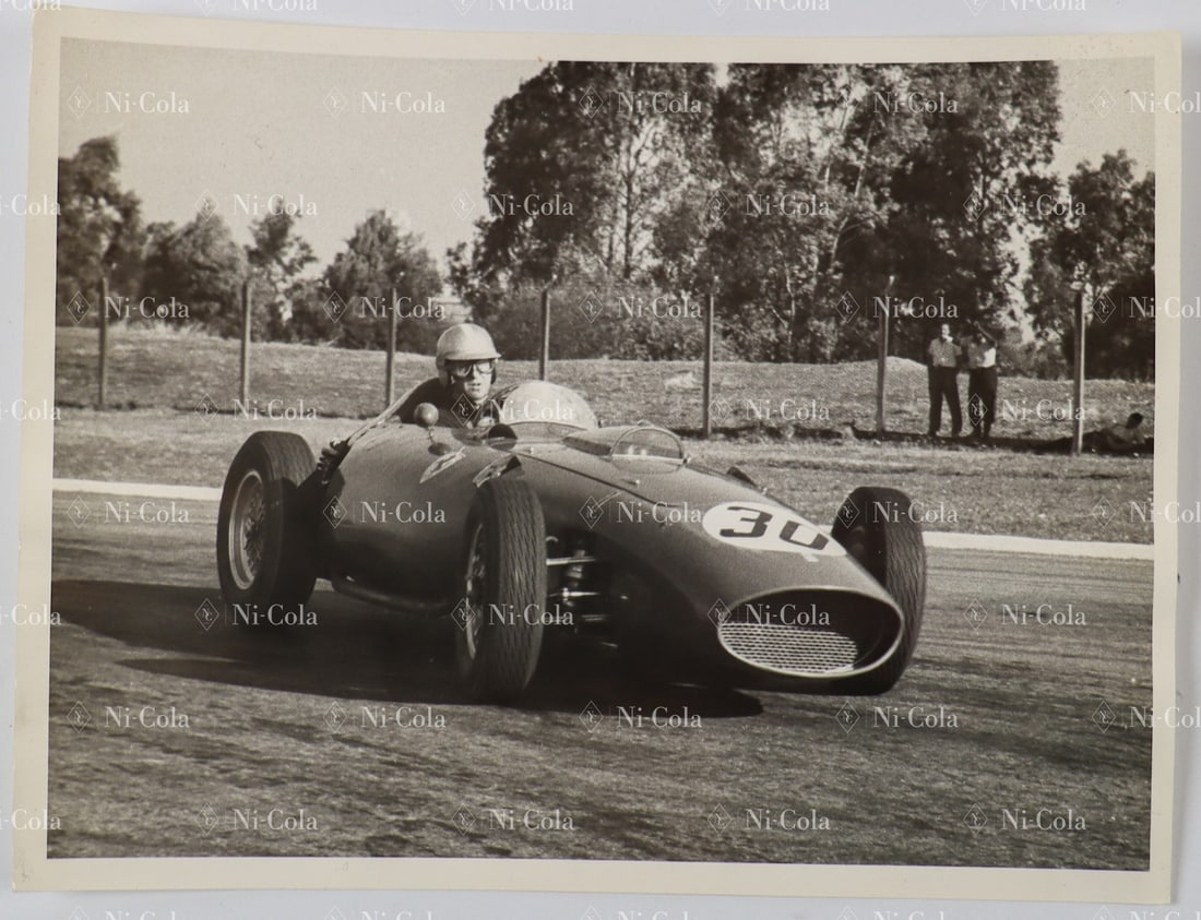 Ferrari Original B/W - Press photo Wolfgang Graf Berghe von: 24 x 18 cm, stamped: Dr. Vicente Alvarez