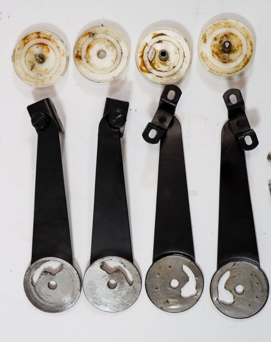 Lamborghini Trunk lid support for Type 350 / 400 GT: Disassembled