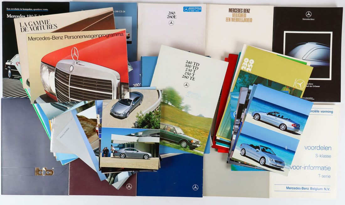 Mercedes-Benz 48-piece brochures etc. from the 1960s - 1990: E.g. Type SLR McLaren, 280, 190er, 230, 250, 450SLC 5.0, price list 1964, press kit BB etc., predominantly German and French