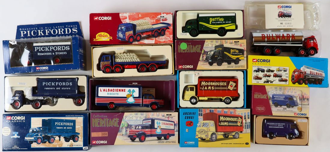 Modellauto 8-piece truck models from manufacturer Corgi in (1 of 1)