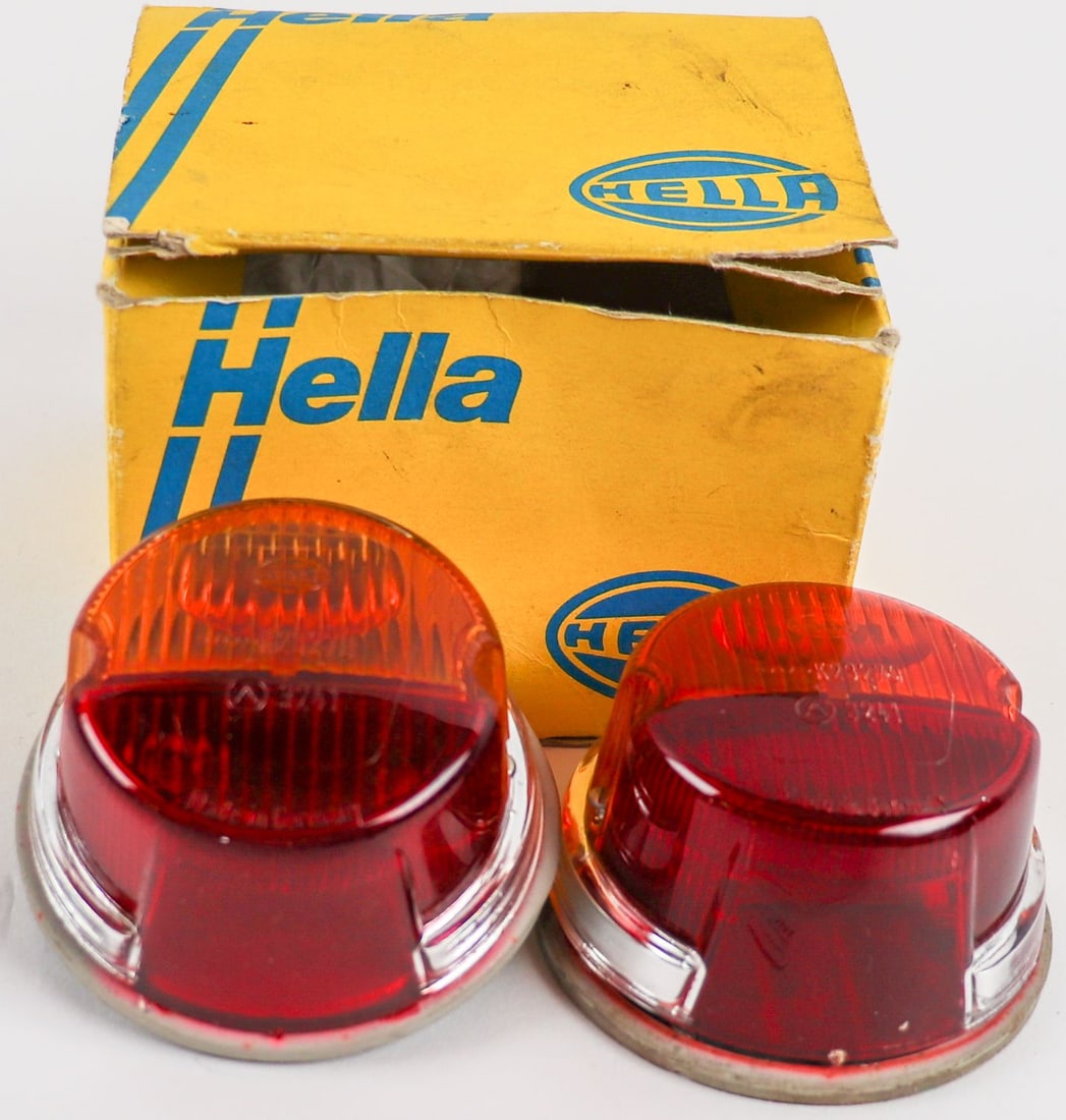 Porsche 2x Tail light for Type 911R from 1968: Manufacturer: Hella, Part number: K23270, NOS, Original packaging