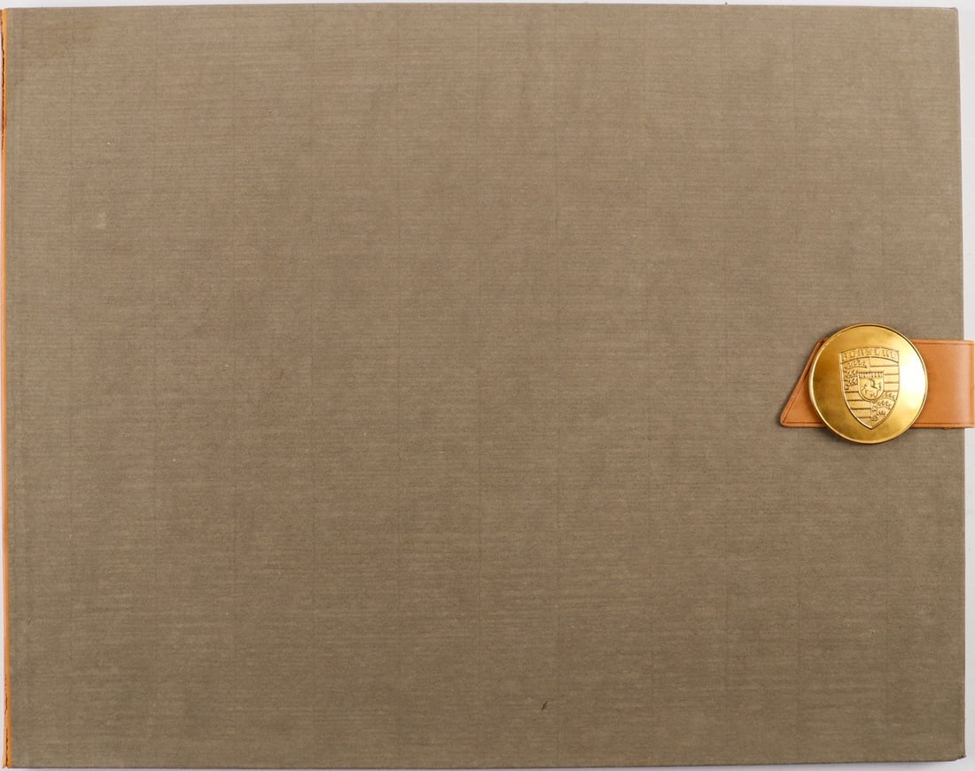 Porsche Original Porsche folder with 19 art prints of vario: Including for example Type 356 C, Lohner-Porsche, Daimler racing car for the Targa Florio 1924, Cisitalia, Mercedes Type SSK etc., in the original folder and in the original box, rare