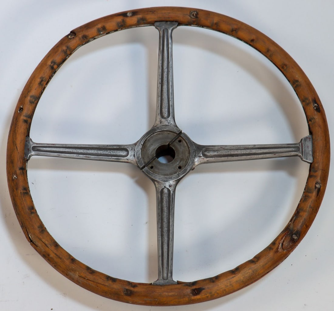 Automobilia Pre-War Four-Spoke Wooden Steering Wheel ca. 19: D: 450mm, used