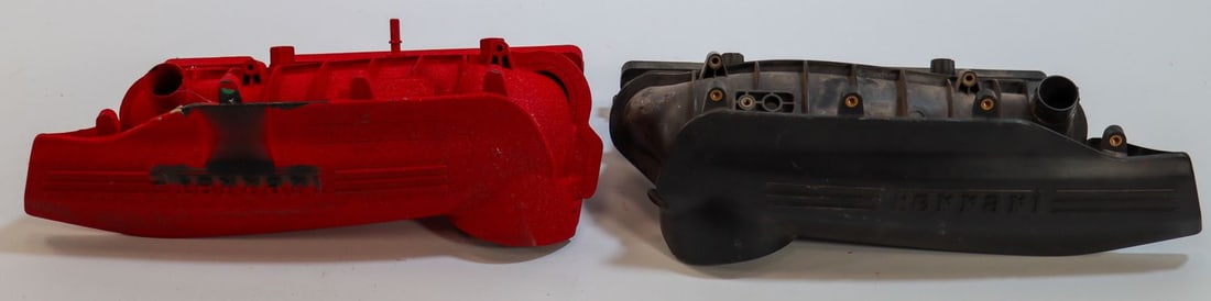 Ferrari 2-piece Intake Manifold NOS for Type 488 GTB: Left and right, 1x color: red