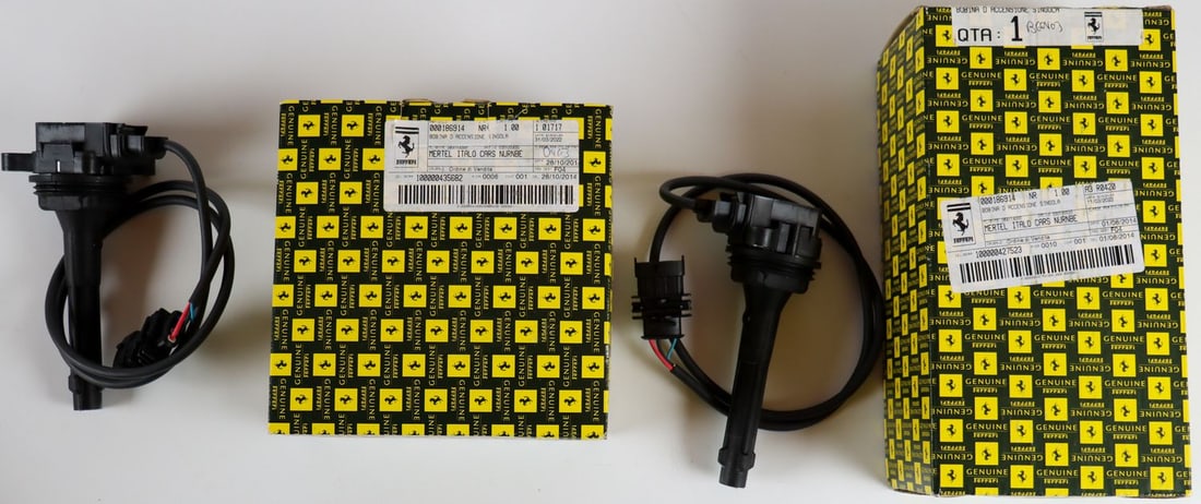Ferrari 2x Ignition Coil NOS for Type Enzo / 575 / 430 / 61: Part number: 186914, each in original packaging