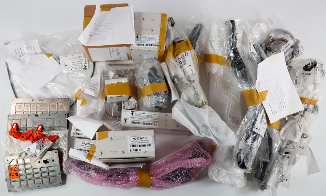 Ferrari 34-piece Spare Parts for Various Models from the 90: Part numbers: 784822, 70007507, 988896, 923390, 69877100 etc., each in original packaging