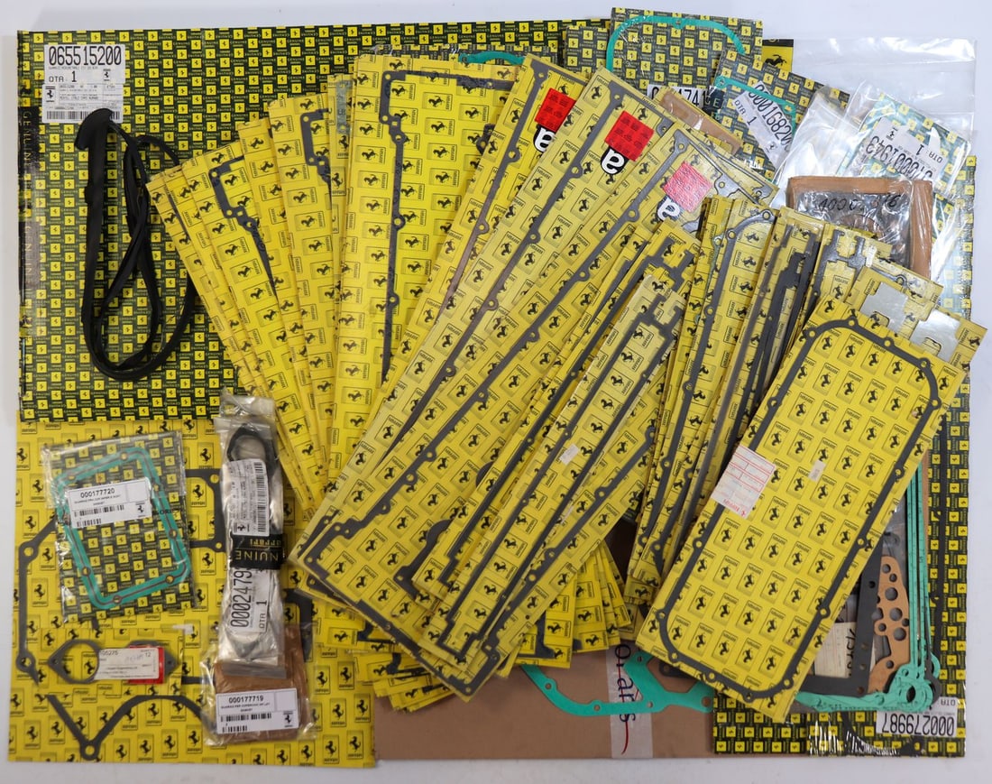 Ferrari 58-piece Seals NOS for Various Models from the 70s: Consisting of 166438, 153381, 147677, 100109, 144254, 134946, 147764, 147614 etc., predominantly in original packaging