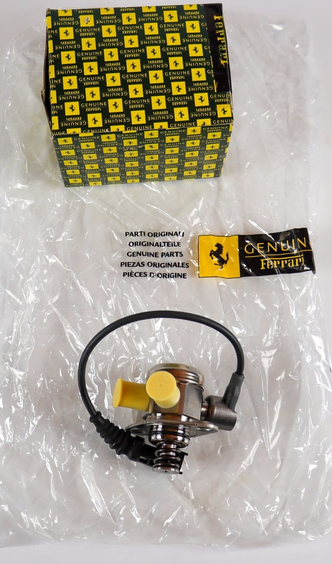 Ferrari Fuel Pump Right NOS for Type LaFerrari / F12 / FF /: Part number: 290031