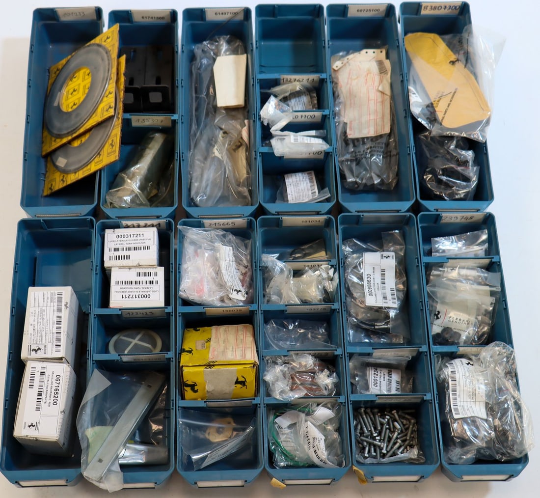 Ferrari Approx. 200-piece NOS spare parts from the inventor: Cross-model for types from the 80s to 2010s, including type F40, F50, Testarossa etc., part numbers: 170511, 101233, 10902824, 908630, 223982, 203102, 60725100, 61497100, 150039, 215665, 780253, 31721