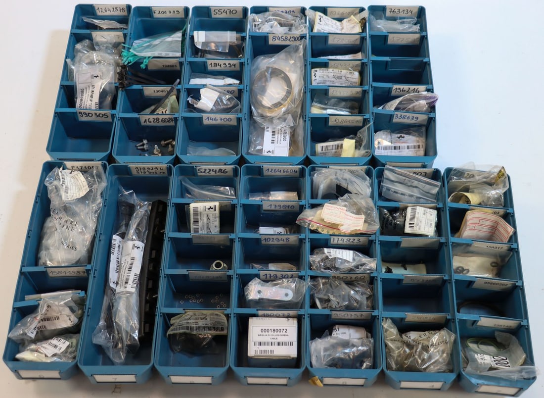 Ferrari Approx. 220-piece spare parts NOS from the stock of: Cross-model for types from the 80s to 2010s, including type F40, F50, Testarossa etc., part numbers: 338639, 763134, 240824, 179559, 200864, 10861170, 178051, 10861570, 950757, 950760, 169326, 8458290