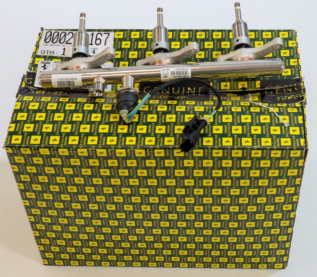 Ferrari Fuel Distribution Rail Front Left NOS for Type F12 (1 of 3)