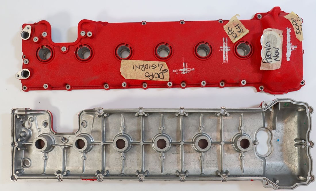 Ferrari Set of Valve Covers NOS for Type F12 / FF / LaFerra: Part numbers: 292565 and 292566