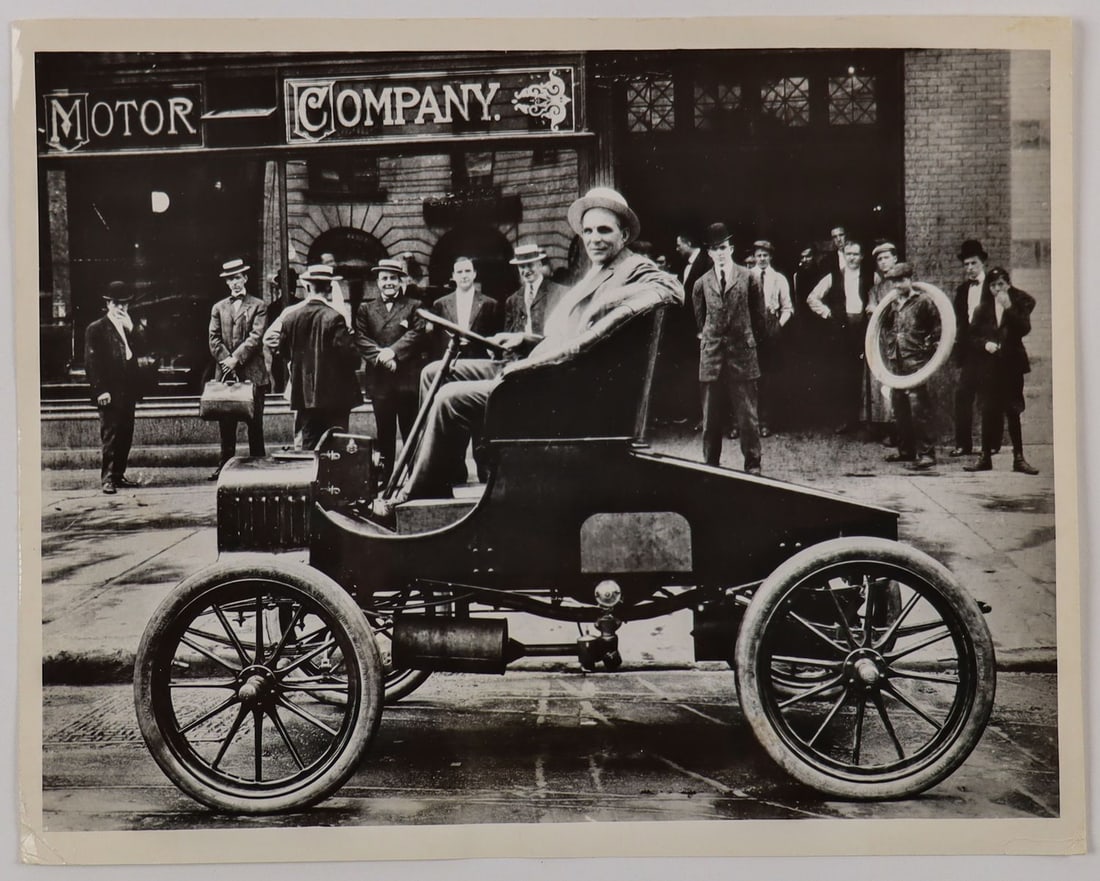 Ford Original B/W Press Photo Henry Ford from 1900: 25.5 x 20 cm, stamped