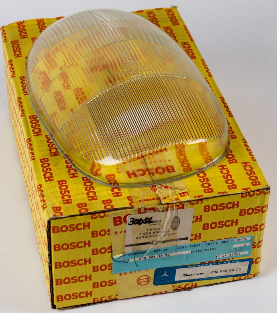Mercedes-Benz Headlight lens for Type 300SL: A0008265390, brand new, with original packaging