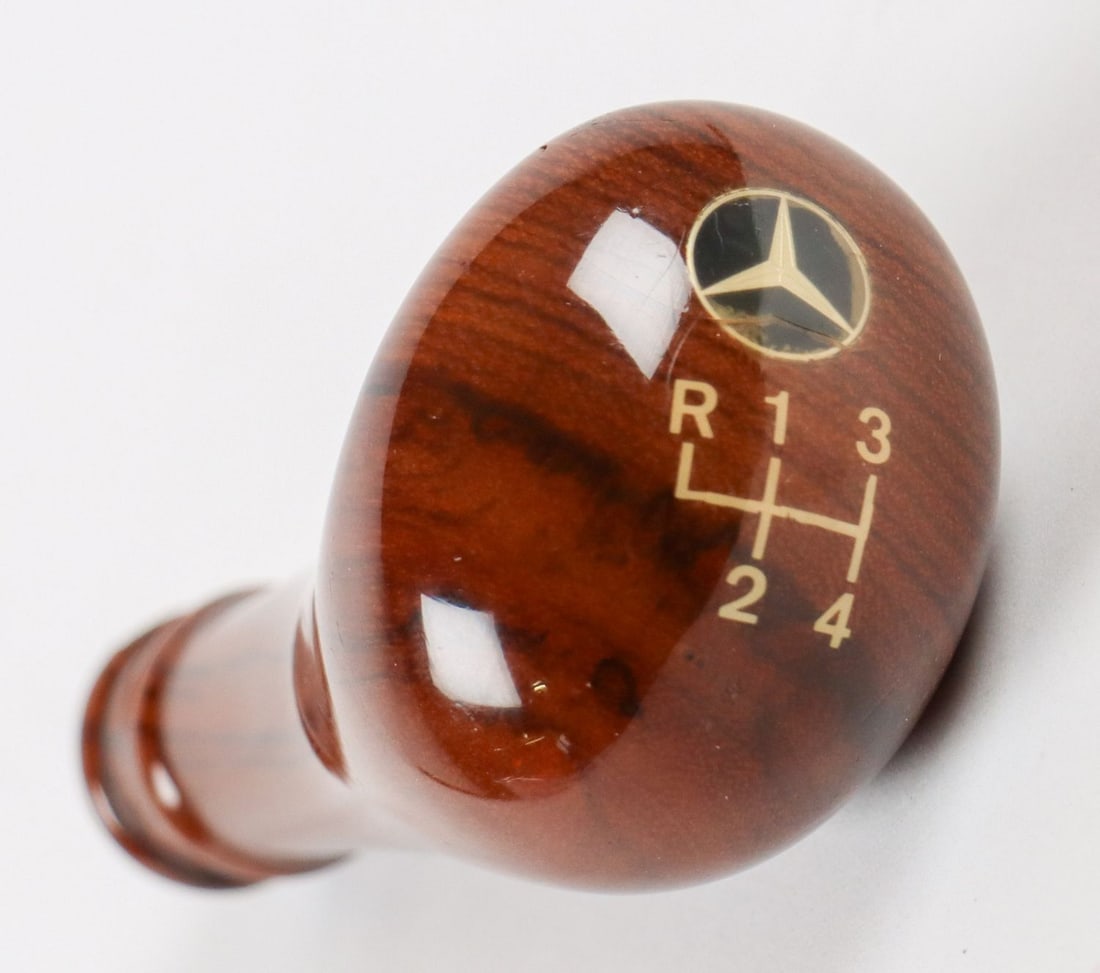 Mercedes-Benz Gear Lever with Shift Pattern for W107 from M (1 of 2)