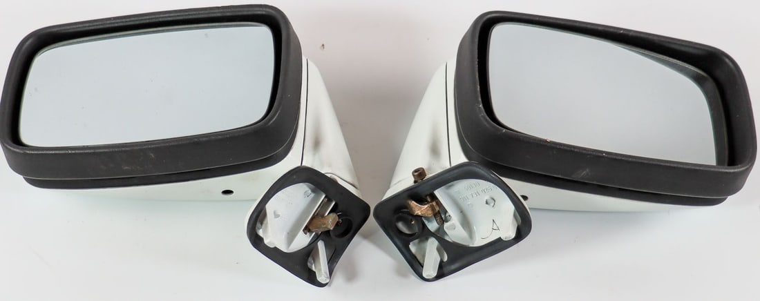 Porsche 1 pair of exterior mirrors for Type 911 G-Model: Used, 911.731.023.03, stamped 87, in the color White