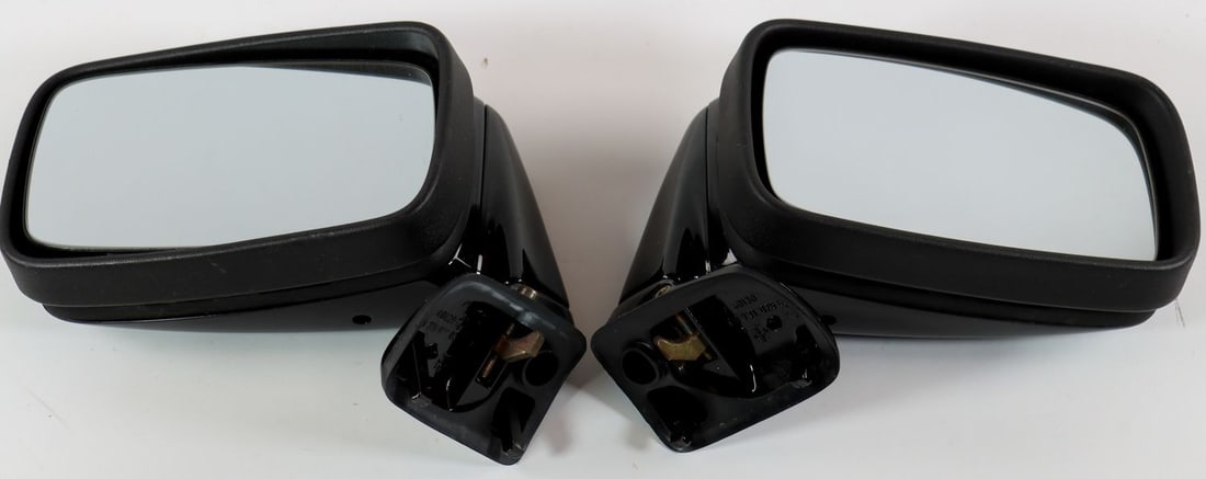 Porsche 1 pair of exterior mirrors for Type 911 G-Model: Used, 911.731.023.03, stamped 87, in the color Black