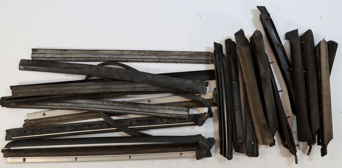 Porsche 29-piece Convertible Top Seal Parts for Type 964 Ta: Used