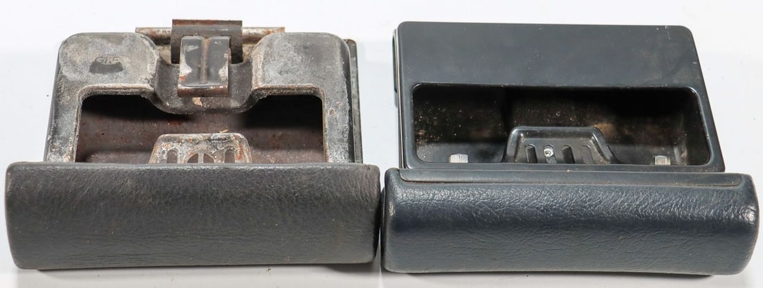 Porsche 2x Ashtray for Type 911 G-Model: Used