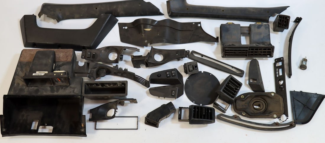 Porsche 30-piece interior equipment for Type 924 and 944: Used