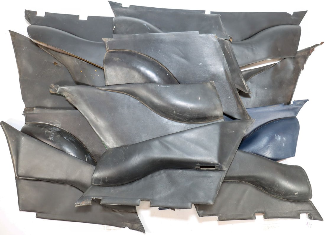 Porsche 38-piece side trim for Type 911 F-Model and G-Model (1 of 3)